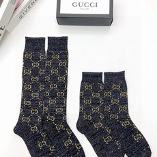 配包装🌟【一盒2 双】🌟Gucci 古奇 爆款金银丝长筒袜 中筒袜,超级火爆小腿袜。双针针织混纺金银丝材 配包装🌟【一盒2 双】🌟Gucci 古奇 爆款金银丝长筒袜 中筒袜,超级火爆小腿袜。双针针织混纺金银丝材
