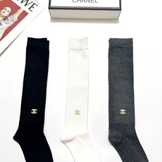 配包装 🌟【一盒一双】 🌟Chanel 香奈儿 经典双C字母logo纯棉长筒袜 小腿袜 🌟ins爆款!专柜在售ing 配包装 🌟【一盒一双】 🌟Chanel 香奈儿 经典双C字母logo纯棉长筒袜 小腿袜 🌟ins爆款!专柜在售ing