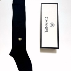 配包装 🌟【一盒一双】 🌟Chanel 香奈儿 经典双C字母logo纯棉长筒袜 小腿袜 🌟ins爆款!专柜在售ing 配包装 🌟【一盒一双】 🌟Chanel 香奈儿 经典双C字母logo纯棉长筒袜 小腿袜 🌟ins爆款!专柜在售ing