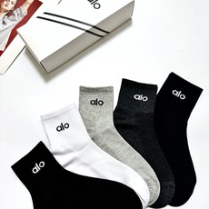 配包装 🌟【一盒5 双】 🌟alo 经典纯色 字母logo 纯棉短筒袜 ,男女同款 🌟ins爆款!专柜在售ing 🌟原单 配包装 🌟【一盒5 双】 🌟alo 经典纯色 字母logo 纯棉短筒袜 ,男女同款 🌟ins爆款!专柜在售ing 🌟原单