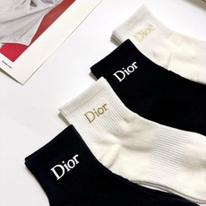 配包装 🌟【一盒4双】 🌟Dior 迪奥 经典字母logo 纯棉短筒袜 经典纯色短袜 🌟ins爆款!专柜在售ing 🌟原 配包装 🌟【一盒4双】 🌟Dior 迪奥 经典字母logo 纯棉短筒袜 经典纯色短袜 🌟ins爆款!专柜在售ing 🌟原