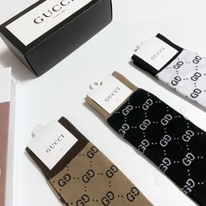 配包装 🌟【一盒3 双】 🌟Gucci 古奇 爆款双G字母 长筒袜 小腿袜 。专柜同步发售ing ,巨多明星红人同款! 配包装 🌟【一盒3 双】 🌟Gucci 古奇 爆款双G字母 长筒袜 小腿袜 。专柜同步发售ing ,巨多明星红人同款!