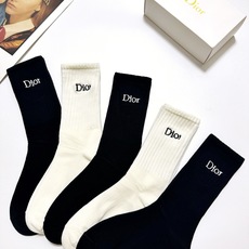配包装 🌟【一盒5 双】 🌟Dior 迪奥 经典刺绣字母logo 纯棉中筒袜 ,ins超火爆小腿袜,纯棉面料,潮人 配包装 🌟【一盒5 双】 🌟Dior 迪奥 经典刺绣字母logo 纯棉中筒袜 ,ins超火爆小腿袜,纯棉面料,潮人