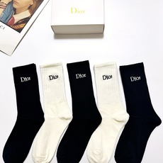 配包装 🌟【一盒5 双】 🌟Dior 迪奥 经典刺绣字母logo 纯棉中筒袜 ,ins超火爆小腿袜,纯棉面料,潮人 配包装 🌟【一盒5 双】 🌟Dior 迪奥 经典刺绣字母logo 纯棉中筒袜 ,ins超火爆小腿袜,纯棉面料,潮人