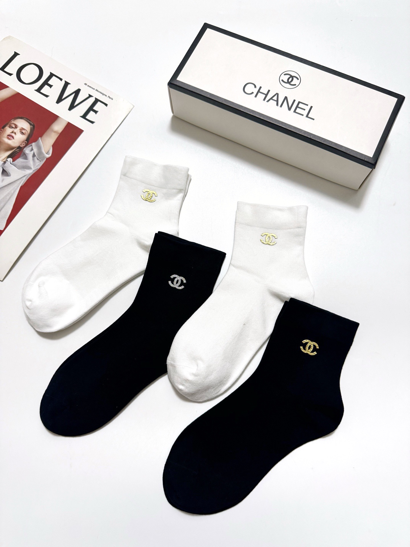 配包装 🌟【一盒4双】  🌟Chanel 香奈儿 经典字母logo ins超火爆短筒袜，纯棉面料，潮人必备 ，经典配色 