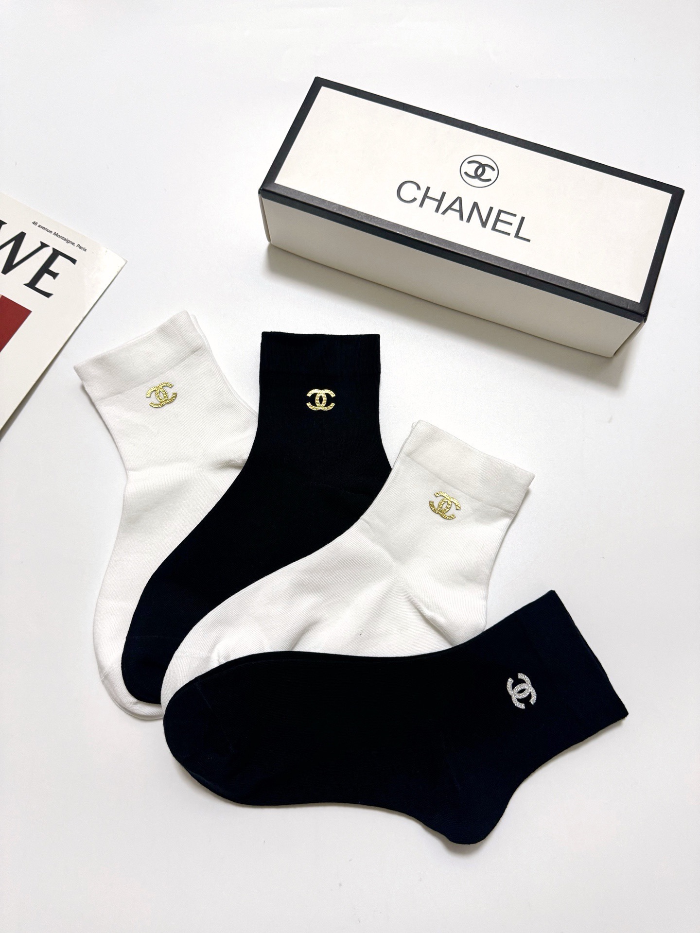 配包装 🌟【一盒4双】  🌟Chanel 香奈儿 经典字母logo ins超火爆短筒袜，纯棉面料，潮人必备 ，经典配色 