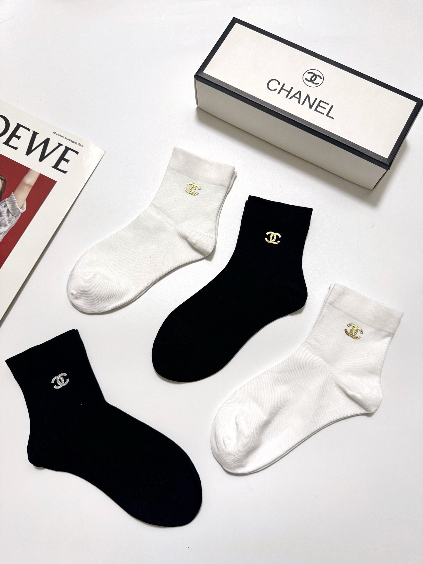 配包装 🌟【一盒4双】  🌟Chanel 香奈儿 经典字母logo ins超火爆短筒袜，纯棉面料，潮人必备 ，经典配色 