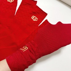 配包装 🌟【一盒3双】 🌟UGG 经典字母 logo刺绣羊毛 混纺中筒袜 !超级软糯亲肤! 🌟ins爆款!专柜在售in 配包装 🌟【一盒3双】 🌟UGG 经典字母 logo刺绣羊毛 混纺中筒袜 !超级软糯亲肤! 🌟ins爆款!专柜在售in