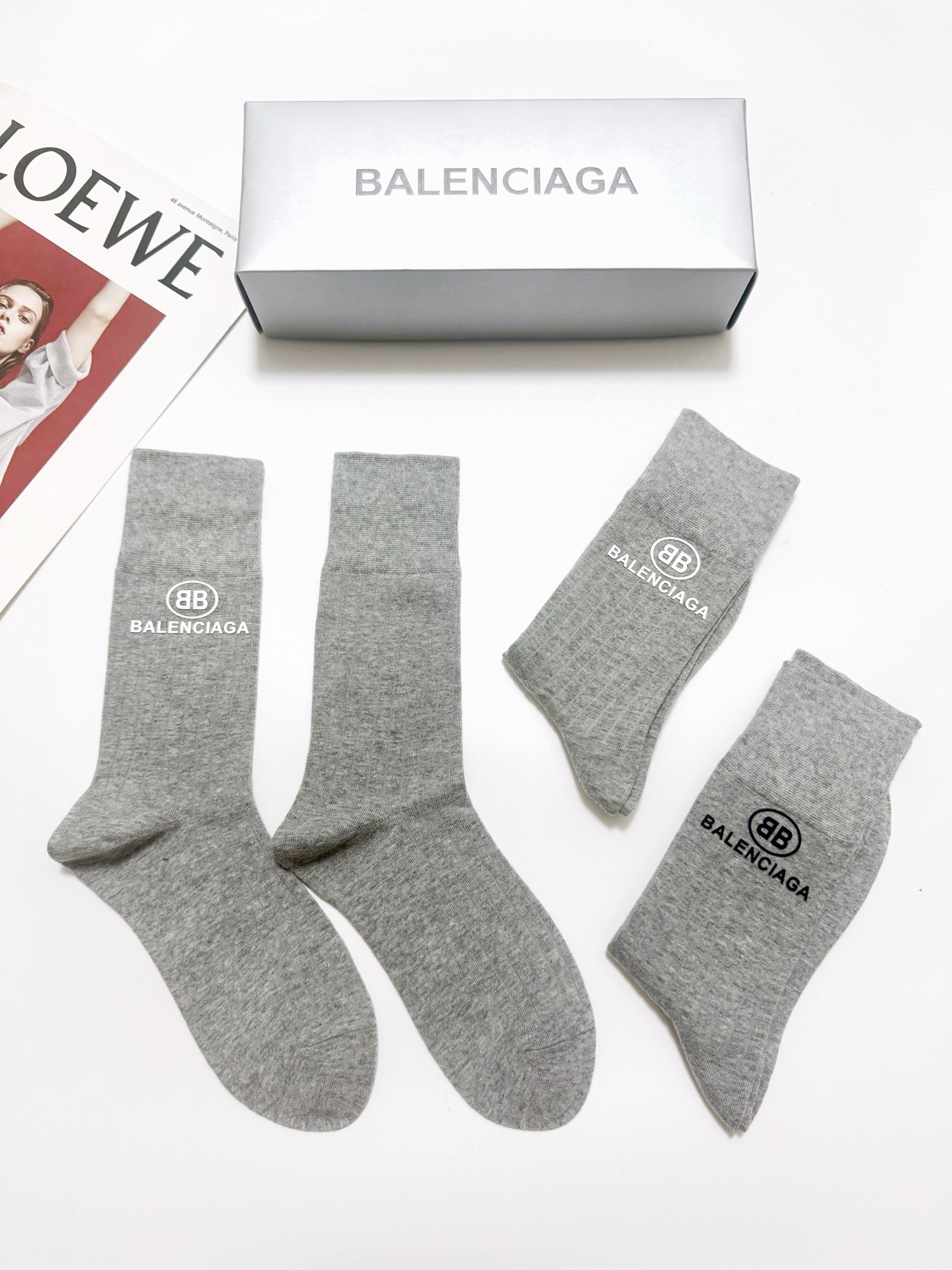 配包装 🌟【一盒3双】  🌟balenciaga 巴黎世家 经典字母logo 纯棉 中筒袜   ，软糯亲肤，ins超火爆