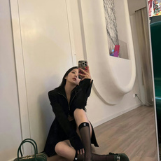 配包装 🌟【一盒3双】 🌟Chanel 香奈儿 经典双C字母logo中筒丝袜 小腿袜 🌟ins爆款!专柜在售ing 🌟 配包装 🌟【一盒3双】 🌟Chanel 香奈儿 经典双C字母logo中筒丝袜 小腿袜 🌟ins爆款!专柜在售ing 🌟