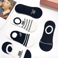 配包装 🌟【一盒5双】 🌟Balenciaga 巴黎世家 经典字母logo 纯棉船袜 ,ins超火爆空调袜,纯棉面 配包装 🌟【一盒5双】 🌟Balenciaga 巴黎世家 经典字母logo 纯棉船袜 ,ins超火爆空调袜,纯棉面