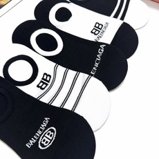 配包装 🌟【一盒5双】 🌟Balenciaga 巴黎世家 经典字母logo 纯棉船袜 ,ins超火爆空调袜,纯棉面 配包装 🌟【一盒5双】 🌟Balenciaga 巴黎世家 经典字母logo 纯棉船袜 ,ins超火爆空调袜,纯棉面