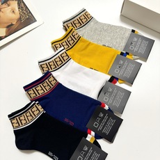 配包装 🌟【一盒5 双】男女同款 🌟Fendi 芬迪 经典字母logo 纯棉短筒袜 ,ins超火爆短袜 纯棉面料, 配包装 🌟【一盒5 双】男女同款 🌟Fendi 芬迪 经典字母logo 纯棉短筒袜 ,ins超火爆短袜 纯棉面料,