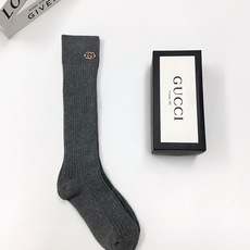 配包装 🌟【一盒一双】 🌟Gucci 古琦 经典字母logo纯棉长筒袜 小腿袜 🌟重工装饰个性时尚 🌟ins爆款!专 配包装 🌟【一盒一双】 🌟Gucci 古琦 经典字母logo纯棉长筒袜 小腿袜 🌟重工装饰个性时尚 🌟ins爆款!专