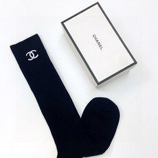 配包装 🌟【一盒一双】 🌟Chanel 香奈儿 经典字母logo纯棉长筒袜 小腿袜 🌟重工装饰个性时尚 🌟ins爆款! 配包装 🌟【一盒一双】 🌟Chanel 香奈儿 经典字母logo纯棉长筒袜 小腿袜 🌟重工装饰个性时尚 🌟ins爆款!