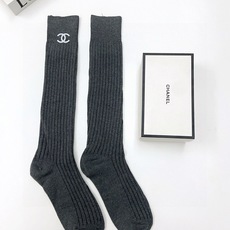 配包装 🌟【一盒一双】 🌟Chanel 香奈儿 经典字母logo纯棉长筒袜 小腿袜 🌟重工装饰个性时尚 🌟ins爆款! 配包装 🌟【一盒一双】 🌟Chanel 香奈儿 经典字母logo纯棉长筒袜 小腿袜 🌟重工装饰个性时尚 🌟ins爆款!