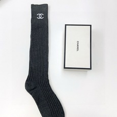 配包装 🌟【一盒一双】 🌟Chanel 香奈儿 经典字母logo纯棉长筒袜 小腿袜 🌟重工装饰个性时尚 🌟ins爆款! 配包装 🌟【一盒一双】 🌟Chanel 香奈儿 经典字母logo纯棉长筒袜 小腿袜 🌟重工装饰个性时尚 🌟ins爆款!