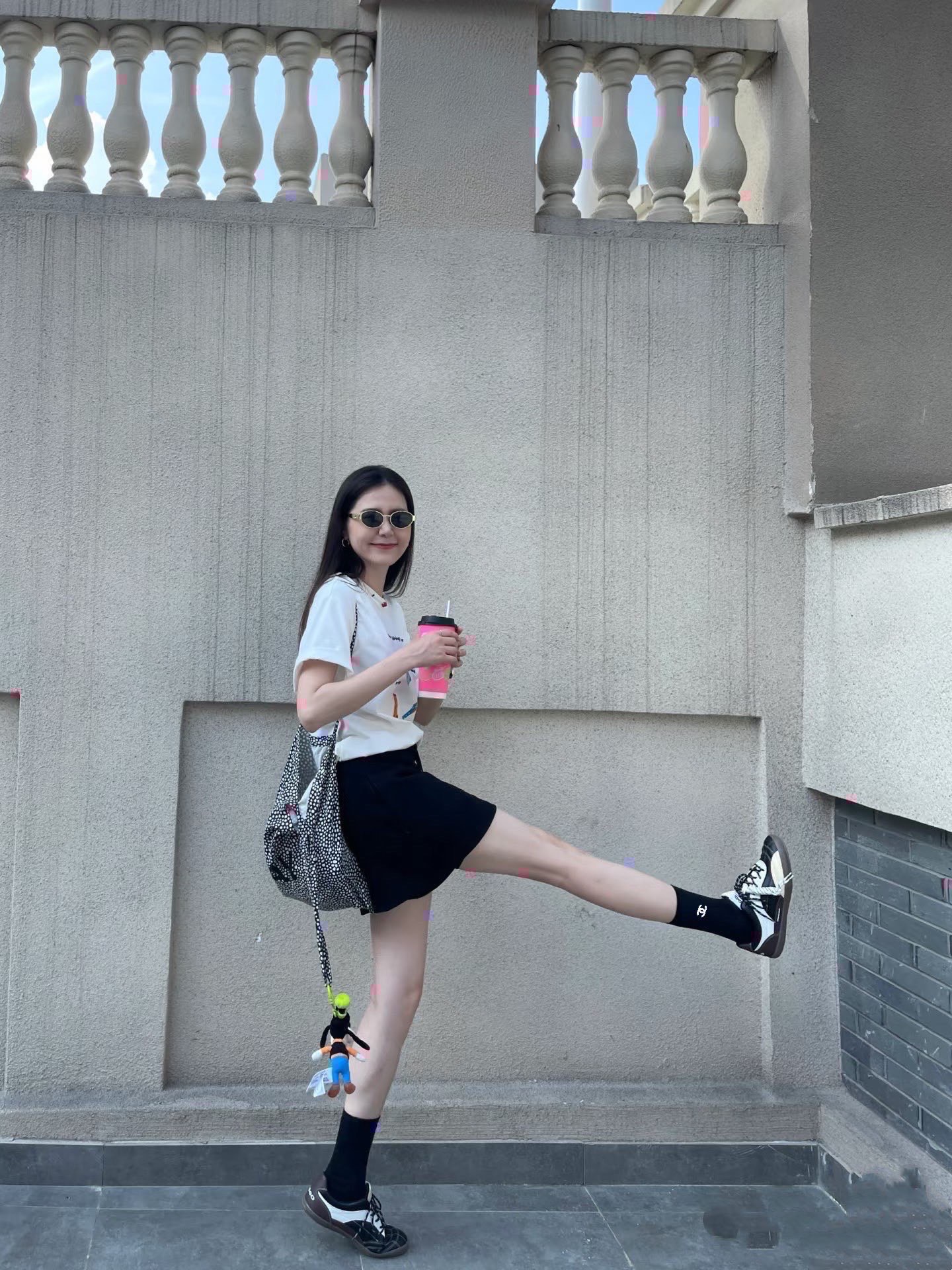 配包装 🌟【一盒2双】  🌟Chanel 香奈儿 经典字母logo纯棉 中筒袜  ins超火爆红人同款，精美 面料，潮人