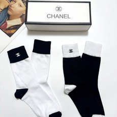 配包装 🌟【一盒2双】 🌟Chanel 香奈儿 经典字母logo 纯棉中筒袜 ,ins超火爆短袜,纯棉面料,潮人必 配包装 🌟【一盒2双】 🌟Chanel 香奈儿 经典字母logo 纯棉中筒袜 ,ins超火爆短袜,纯棉面料,潮人必