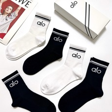 配包装 🌟【一盒5 双】 🌟alo 经典字母logo纯棉短袜 中筒袜 , 男女同款,ins超火爆红人同款,精美纯棉 配包装 🌟【一盒5 双】 🌟alo 经典字母logo纯棉短袜 中筒袜 , 男女同款,ins超火爆红人同款,精美纯棉