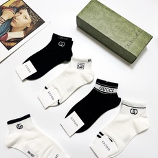 配包装 🌟【一盒5双】 🌟Gucci 古琦 经典字母logo 纯棉短袜 ,ins超火爆短袜,纯棉面料,潮人必备 配包装 🌟【一盒5双】 🌟Gucci 古琦 经典字母logo 纯棉短袜 ,ins超火爆短袜,纯棉面料,潮人必备