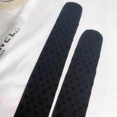 配包装 【一盒一双】🌟LV路易·威登经典植绒老化字母丝袜 🌟好看到爆炸 ,欧美大牌丝袜。一比一高版本制作,可以看得到的工 配包装 【一盒一双】🌟LV路易·威登经典植绒老化字母丝袜 🌟好看到爆炸 ,欧美大牌丝袜。一比一高版本制作,可以看得到的工