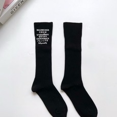 配包装 🌟【一盒一双】 🌟 balenciaga 巴黎世家 立体硅胶经典字母 长筒袜 小腿袜。双针针织材质,超完美结合, 配包装 🌟【一盒一双】 🌟 balenciaga 巴黎世家 立体硅胶经典字母 长筒袜 小腿袜。双针针织材质,超完美结合,