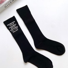 配包装 🌟【一盒一双】 🌟 balenciaga 巴黎世家 立体硅胶经典字母 长筒袜 小腿袜。双针针织材质,超完美结合, 配包装 🌟【一盒一双】 🌟 balenciaga 巴黎世家 立体硅胶经典字母 长筒袜 小腿袜。双针针织材质,超完美结合,