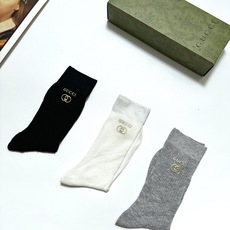 配包装 🌟【一盒3 双】 🌟Gucci 古琦 经典字母logo 超薄透气中筒袜 ,ins超火爆空调袜,潮人必备 ,经典 配包装 🌟【一盒3 双】 🌟Gucci 古琦 经典字母logo 超薄透气中筒袜 ,ins超火爆空调袜,潮人必备 ,经典