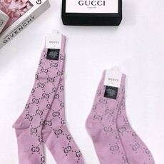 配包装 🌟【一盒2 双】 🌟Gucci 古奇 爆款金银丝长筒袜 中筒袜,超级火爆小腿袜。双针针织混纺金银丝材质,超完美结 配包装 🌟【一盒2 双】 🌟Gucci 古奇 爆款金银丝长筒袜 中筒袜,超级火爆小腿袜。双针针织混纺金银丝材质,超完美结