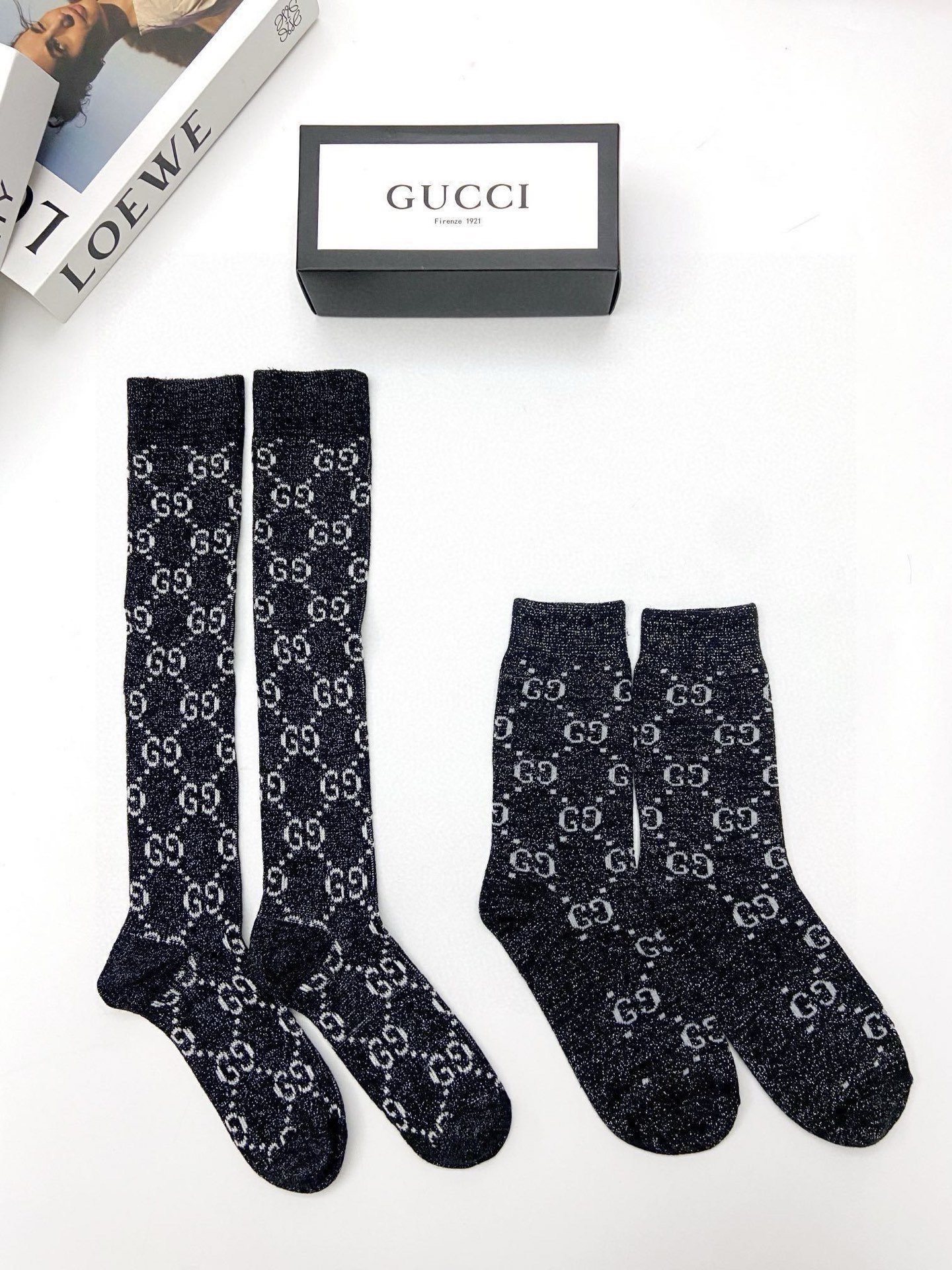 配包装 🌟【一盒2 双】 🌟Gucci 古奇 爆款金银丝长筒袜 中筒袜，超级火爆小腿袜。双针针织混纺金银丝材质，超完美结