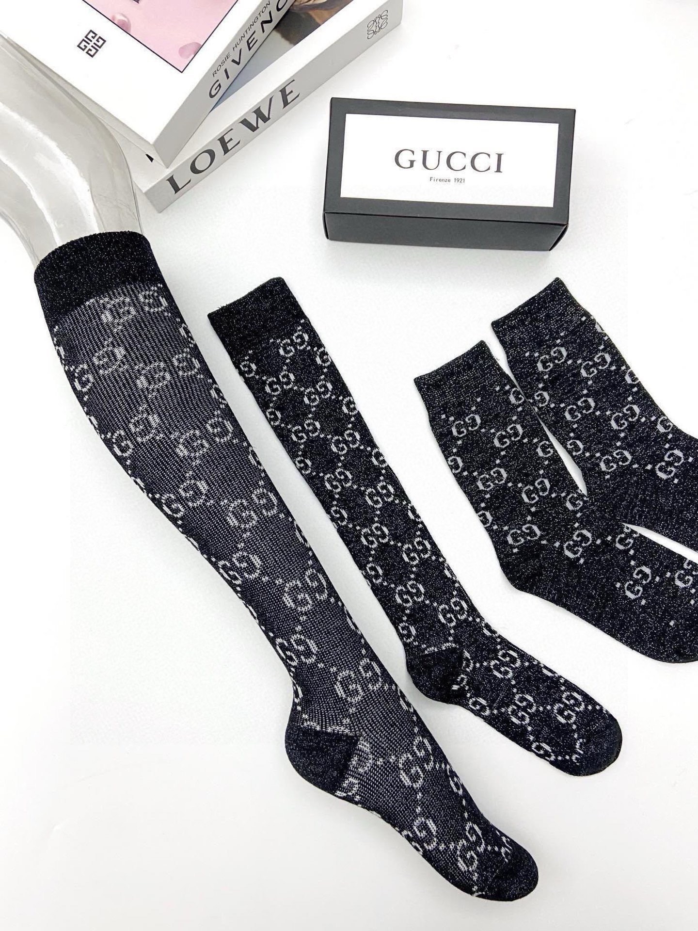 配包装 🌟【一盒2 双】 🌟Gucci 古奇 爆款金银丝长筒袜 中筒袜，超级火爆小腿袜。双针针织混纺金银丝材质，超完美结