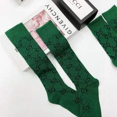 配包装 🌟【一盒2 双】 🌟Gucci 古奇 爆款金银丝长筒袜 中筒袜,超级火爆小腿袜。双针针织混纺金银丝材质,超完美结 配包装 🌟【一盒2 双】 🌟Gucci 古奇 爆款金银丝长筒袜 中筒袜,超级火爆小腿袜。双针针织混纺金银丝材质,超完美结
