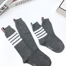 配原版盒 🌟【一盒2 双】 🌟THOM BROWNE · 桑姆 布朗尼❗ 🌟超级爆款!网红小腿袜,中筒袜+长筒袜,经典爆 配原版盒 🌟【一盒2 双】 🌟THOM BROWNE · 桑姆 布朗尼❗ 🌟超级爆款!网红小腿袜,中筒袜+长筒袜,经典爆