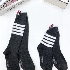 配原版盒 🌟【一盒2 双】 🌟THOM BROWNE · 桑姆 布朗尼❗ 🌟超级爆款!网红小腿袜,中筒袜+长筒袜,经典爆 配原版盒 🌟【一盒2 双】 🌟THOM BROWNE · 桑姆 布朗尼❗ 🌟超级爆款!网红小腿袜,中筒袜+长筒袜,经典爆