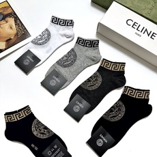 配包装 🌟【一盒5双】男女同款 🌟Versace 范思哲 经典logo 纯棉短袜 ,ins超火爆短袜,纯棉面料,潮 配包装 🌟【一盒5双】男女同款 🌟Versace 范思哲 经典logo 纯棉短袜 ,ins超火爆短袜,纯棉面料,潮