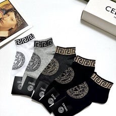 配包装 🌟【一盒5双】男女同款 🌟Versace 范思哲 经典logo 纯棉短袜 ,ins超火爆短袜,纯棉面料,潮 配包装 🌟【一盒5双】男女同款 🌟Versace 范思哲 经典logo 纯棉短袜 ,ins超火爆短袜,纯棉面料,潮