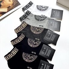 配包装 🌟【一盒5双】男女同款 🌟Versace 范思哲 经典logo 纯棉短袜 ,ins超火爆短袜,纯棉面料,潮 配包装 🌟【一盒5双】男女同款 🌟Versace 范思哲 经典logo 纯棉短袜 ,ins超火爆短袜,纯棉面料,潮