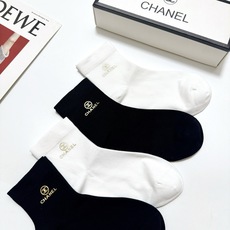 配包装 🌟【一盒5双】 🌟Chanel 香奈儿 经典字母logo 纯棉短筒袜 ,ins火爆纯色设计,潮人必备 ,个 配包装 🌟【一盒5双】 🌟Chanel 香奈儿 经典字母logo 纯棉短筒袜 ,ins火爆纯色设计,潮人必备 ,个