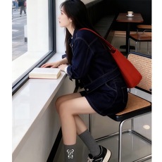 配包装 🌟【一盒2双】 🌟Prada 普拉达 经典字母logo纯棉中筒袜 🌟ins爆款!专柜在售ing 🌟好看到爆炸 配包装 🌟【一盒2双】 🌟Prada 普拉达 经典字母logo纯棉中筒袜 🌟ins爆款!专柜在售ing 🌟好看到爆炸