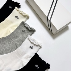 配包装 🌟【一盒5 双】 🌟alo 经典字母logo纯棉短袜 中筒袜 , 男女同款,ins超火爆红人同款,精美纯棉 配包装 🌟【一盒5 双】 🌟alo 经典字母logo纯棉短袜 中筒袜 , 男女同款,ins超火爆红人同款,精美纯棉