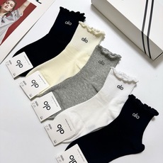 配包装 🌟【一盒5 双】 🌟alo 经典字母logo纯棉短袜 中筒袜 , 男女同款,ins超火爆红人同款,精美纯棉 配包装 🌟【一盒5 双】 🌟alo 经典字母logo纯棉短袜 中筒袜 , 男女同款,ins超火爆红人同款,精美纯棉