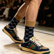 配包装 🌟【一盒3双】 🌟Gucci 古琦 经典字母 logo 纯棉 中筒袜 !超级软糯亲肤! 🌟ins爆款!专柜在售 配包装 🌟【一盒3双】 🌟Gucci 古琦 经典字母 logo 纯棉 中筒袜 !超级软糯亲肤! 🌟ins爆款!专柜在售