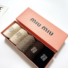 配包装 🌟【一盒5 双】 🌟缪缪 miumiu 经典刺绣字母logo 羊绒混纺中筒袜 ,软糯亲肤,ins超火爆配色 配包装 🌟【一盒5 双】 🌟缪缪 miumiu 经典刺绣字母logo 羊绒混纺中筒袜 ,软糯亲肤,ins超火爆配色