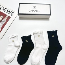 配包装 🌟【一盒4双】 🌟Chanel 香奈儿 经典字母logo 木耳边纯棉中筒袜 短筒袜经典纯色 🌟ins爆款!专柜在 配包装 🌟【一盒4双】 🌟Chanel 香奈儿 经典字母logo 木耳边纯棉中筒袜 短筒袜经典纯色 🌟ins爆款!专柜在