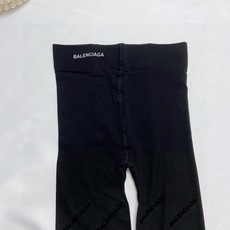 高版本【腰部印胶logo】 配包装 【一盒一双】🌟Balenciaga巴黎世家字母丝袜 🌟好看到爆炸 ,欧美大牌丝袜。 高版本【腰部印胶logo】 配包装 【一盒一双】🌟Balenciaga巴黎世家字母丝袜 🌟好看到爆炸 ,欧美大牌丝袜。