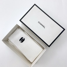 配包装 🌟【一盒一双】 🌟Chanel 香奈儿 经典双C字母logo纯棉长筒袜 小腿袜 🌟ins爆款!专柜在售ing 配包装 🌟【一盒一双】 🌟Chanel 香奈儿 经典双C字母logo纯棉长筒袜 小腿袜 🌟ins爆款!专柜在售ing