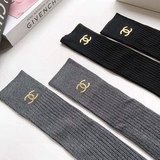 配包装 🌟【一盒一双】 🌟Chanel 香奈儿 经典双C字母logo纯棉长筒袜 小腿袜 🌟ins爆款!专柜在售ing 配包装 🌟【一盒一双】 🌟Chanel 香奈儿 经典双C字母logo纯棉长筒袜 小腿袜 🌟ins爆款!专柜在售ing