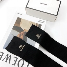 配包装 🌟【一盒一双】 🌟Chanel 香奈儿 经典双C字母logo纯棉长筒袜 小腿袜 🌟ins爆款!专柜在售ing 配包装 🌟【一盒一双】 🌟Chanel 香奈儿 经典双C字母logo纯棉长筒袜 小腿袜 🌟ins爆款!专柜在售ing