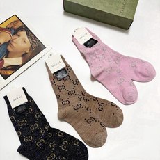 配包装 🌟【一盒3双】 🌟Gucci 古奇 爆款金银丝中筒袜 。双针 混纺金银丝材质,超完美结合,款式经典,专柜同步发售 配包装 🌟【一盒3双】 🌟Gucci 古奇 爆款金银丝中筒袜 。双针 混纺金银丝材质,超完美结合,款式经典,专柜同步发售